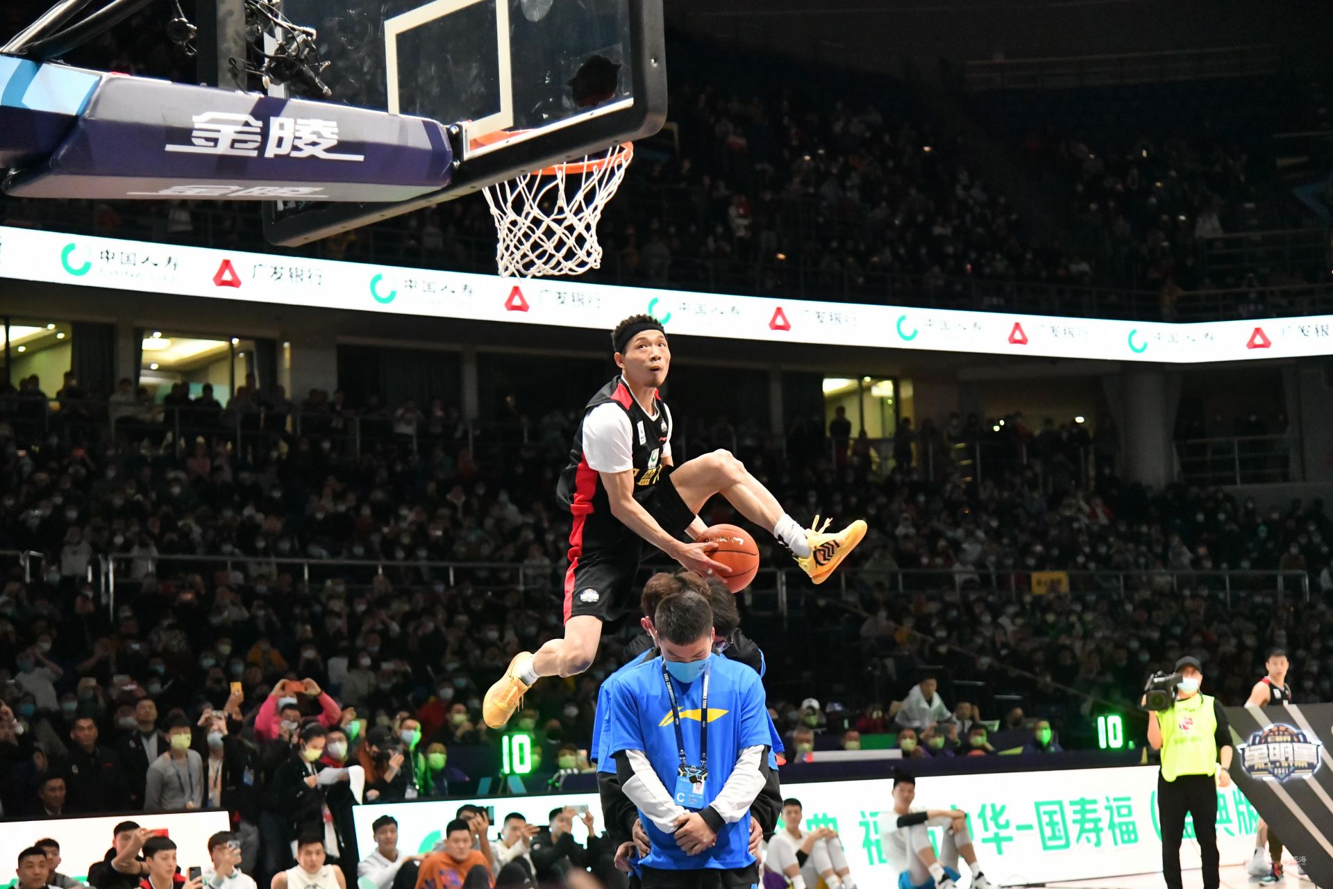 凭借多次快 凭借多次快