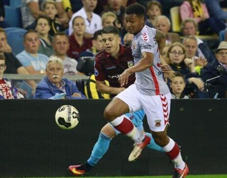 在半决赛中 在半决赛中