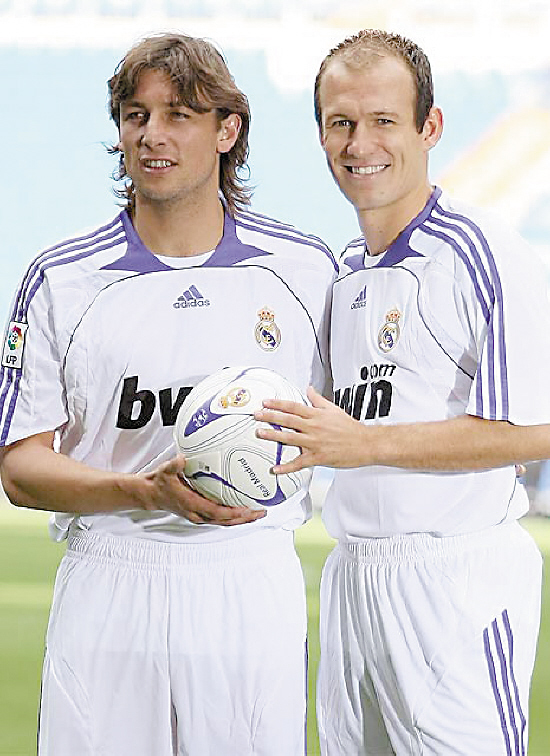 的锋线巨星 的锋线巨星